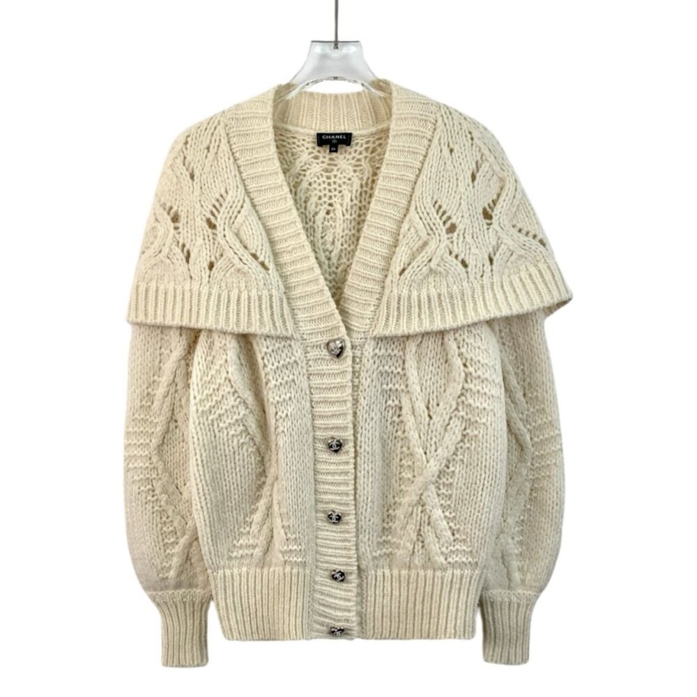 CW0338 Chanel Ivory Cable Knit Wool Cardigan With Heart CC Buttons & Collar